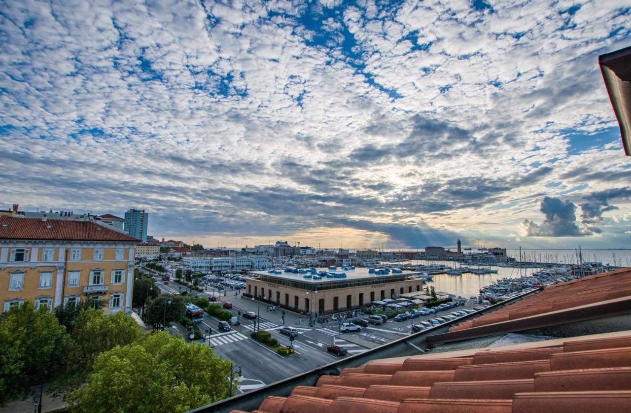 Panorama Loft Apartment Trieste Bagian luar foto